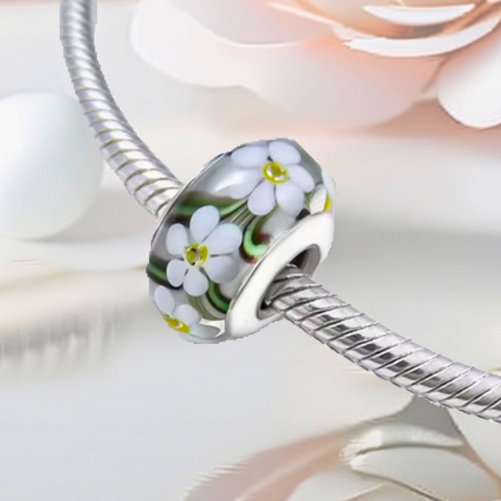 Murano Glass White Daisies Charm